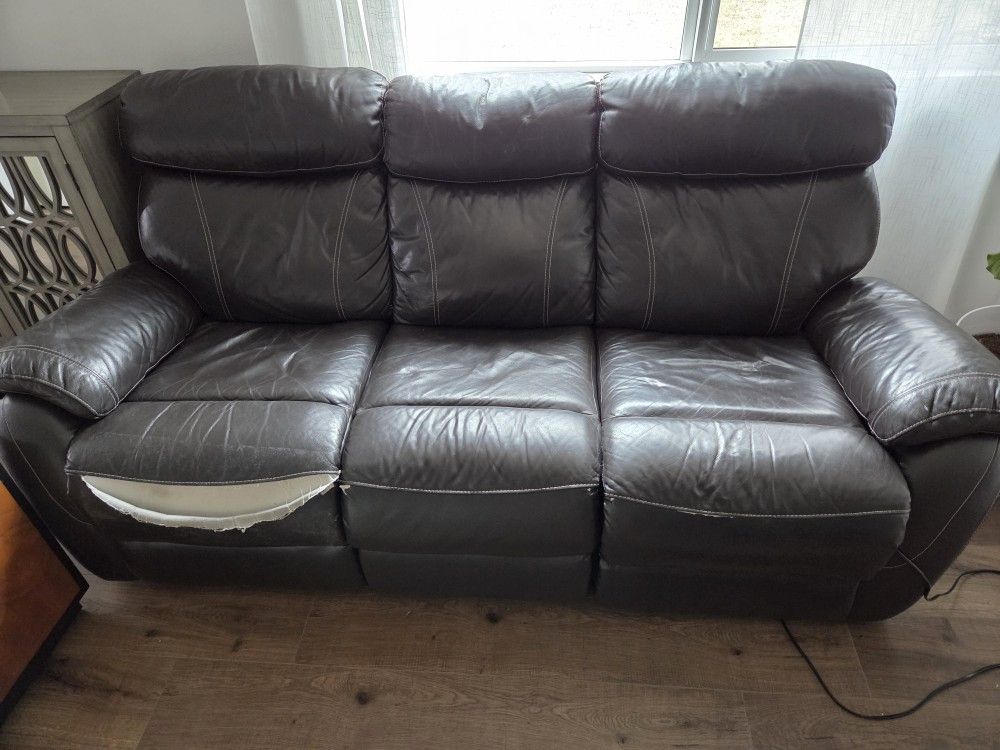 Free Leather Reclining Sofa