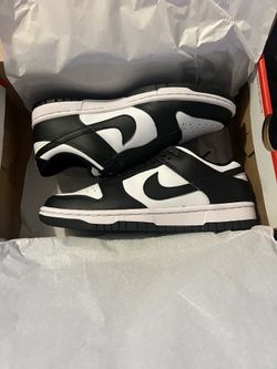 Panda Dunks size 7.5W