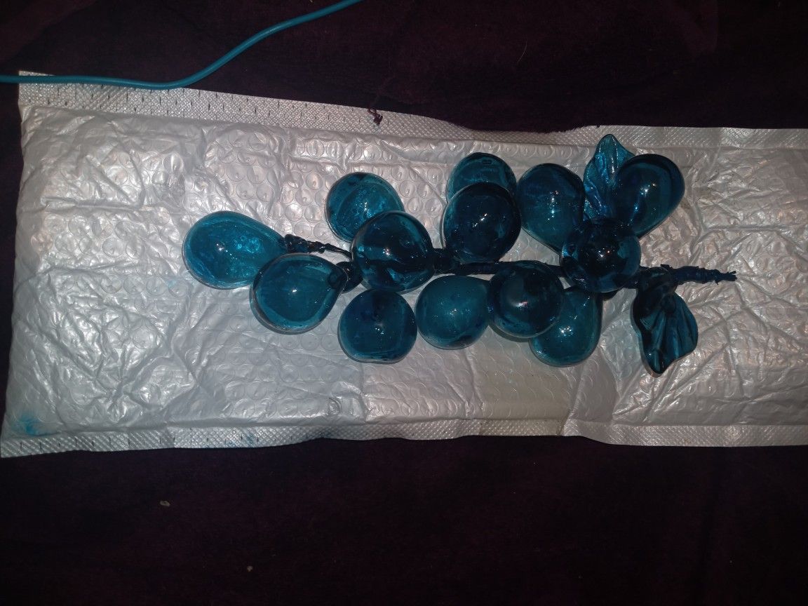 Vintage Hand Blown Art Deco Glass Vrape Cluster