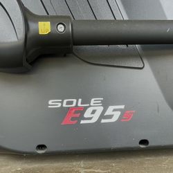 Elliptical Machine in Excellent Condition, Gently Used and Fully Functional.