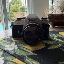 Nikon FG 35mm camera 