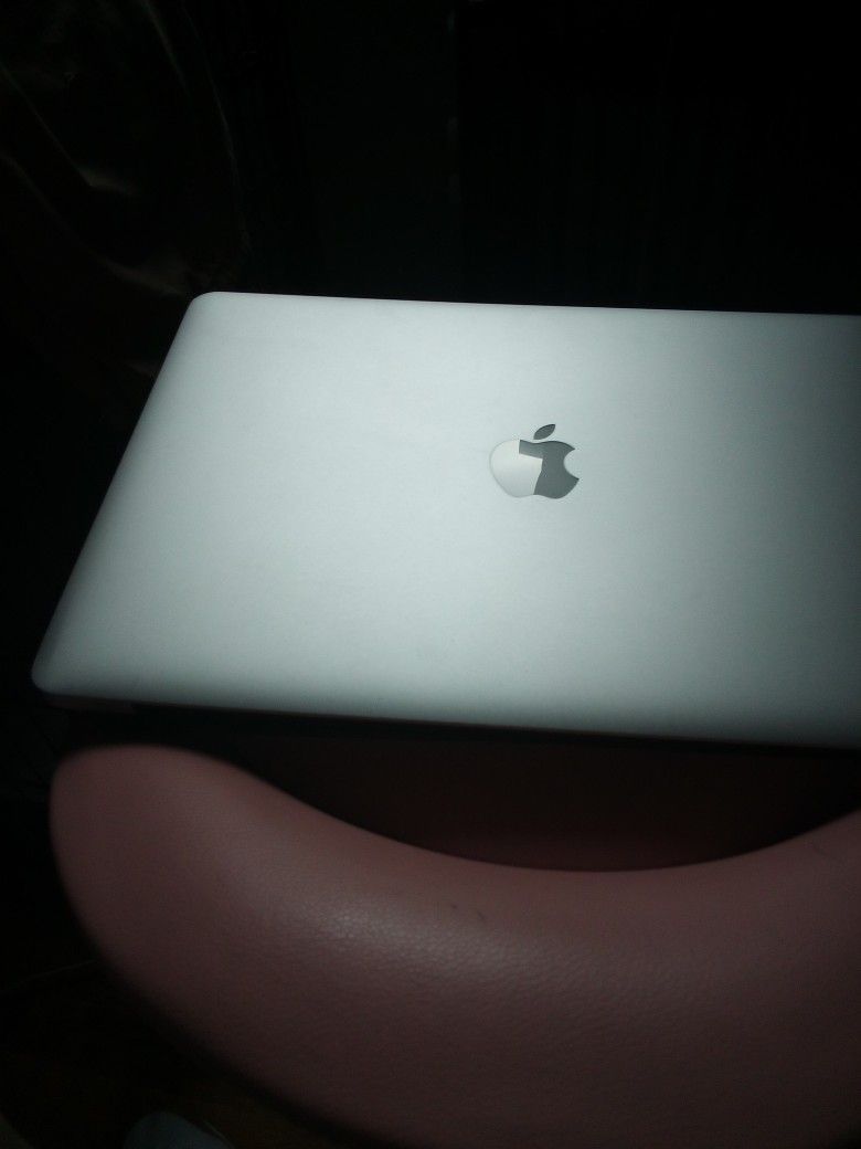 MacBook Laptop