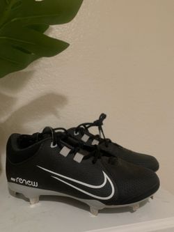 Nike softball cleats