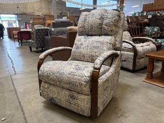 LA-Z-BOY Ikat Pattern Swivel Manual Recliner