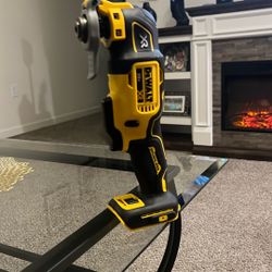 20V MAX XR Cordless Brushless 3-Speed Oscillating Multi Tool (Tool Only)New/Nuevo 