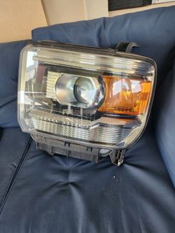 Gmc headligths (driver side)