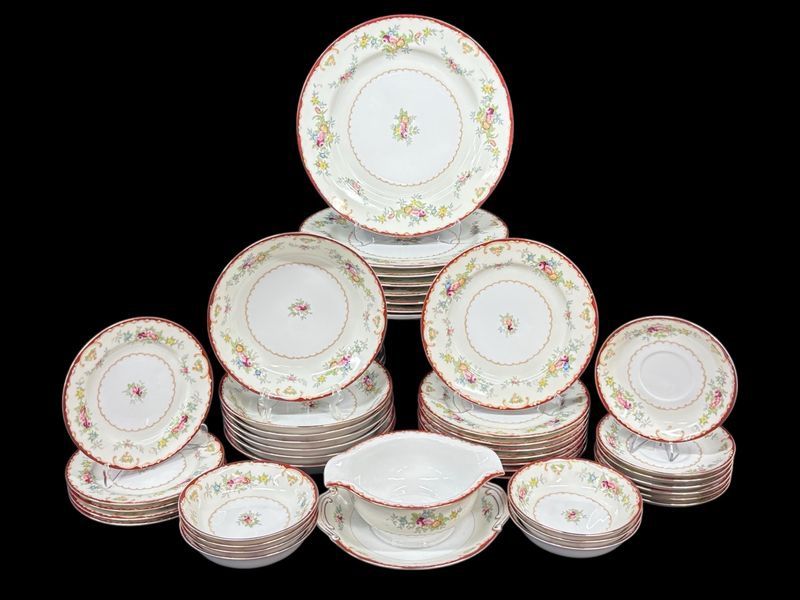 KONGO 1950s Hand Painted Red & Gold Floral Motif Japanese Porcelain China Din- ner plates, bowls Lunch Plates salad plates and saucers