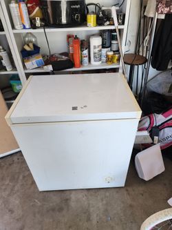 Small Kenmore chest freezer currently plugged in works great nothing wrong