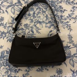 Brand New Black Guess Shoulderbag