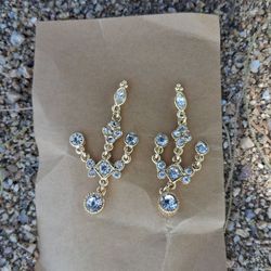 Gold earings