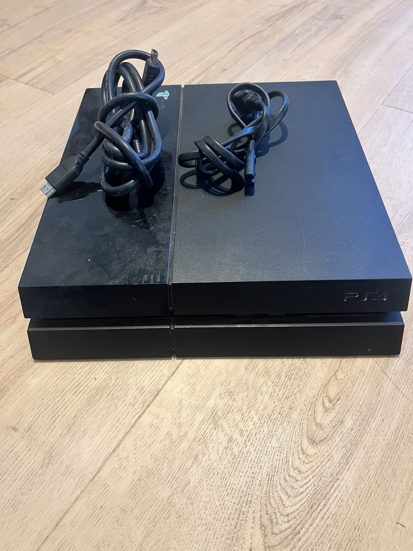 PlayStation 4 With All Wires Works No Remote