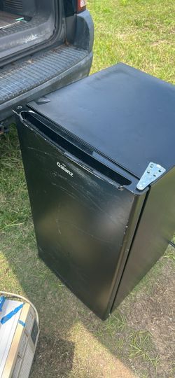 Mini fridge