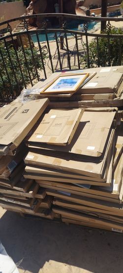 Palletof FLYJOE frames (about 70) from 16"×20 upto 24"×36", whole pallet for $350