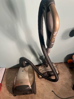 Kenmore 125 , 700 Series Canister Vacuum Cleaner