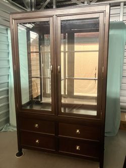 China Hutch / Curio Display Cabinet