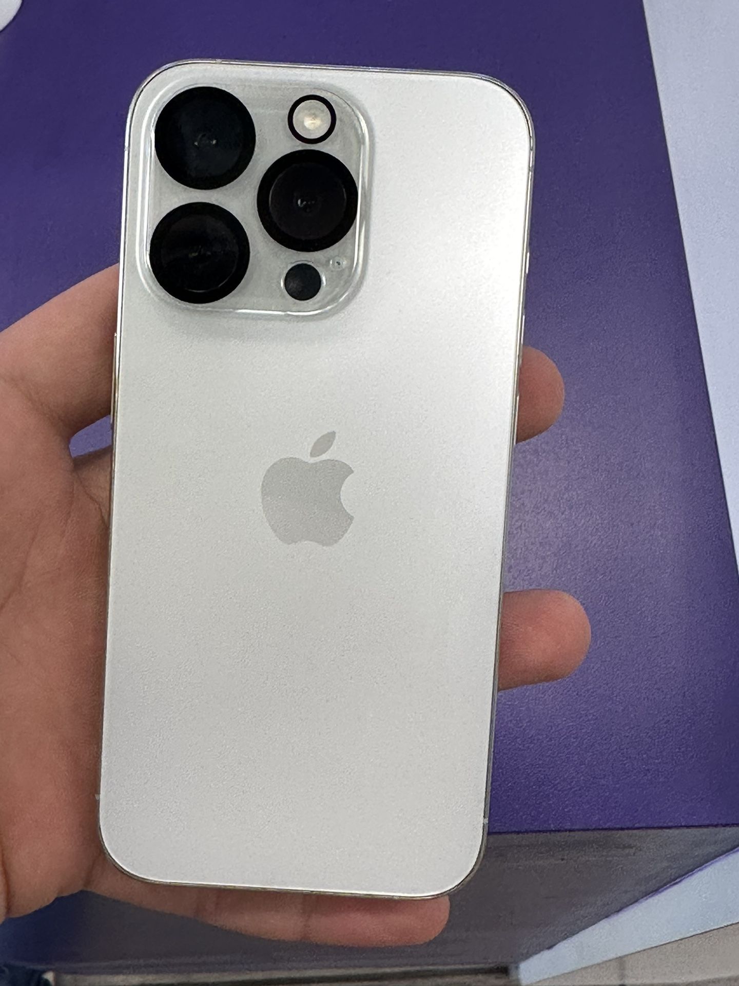 iPhone 15 Pro 512GB UNLOCKED