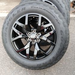 2023 OEM ORIGINAL TAKEOFFS GMC YUKON DENALI 22 INCH TIRES GOODYEAR ALL-TERRAIN 65 % $ 1199 