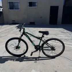 Huffy Nighthawk men's mountain bike   (negotiable)