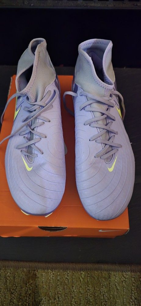 Women Nike Soccer Cleats