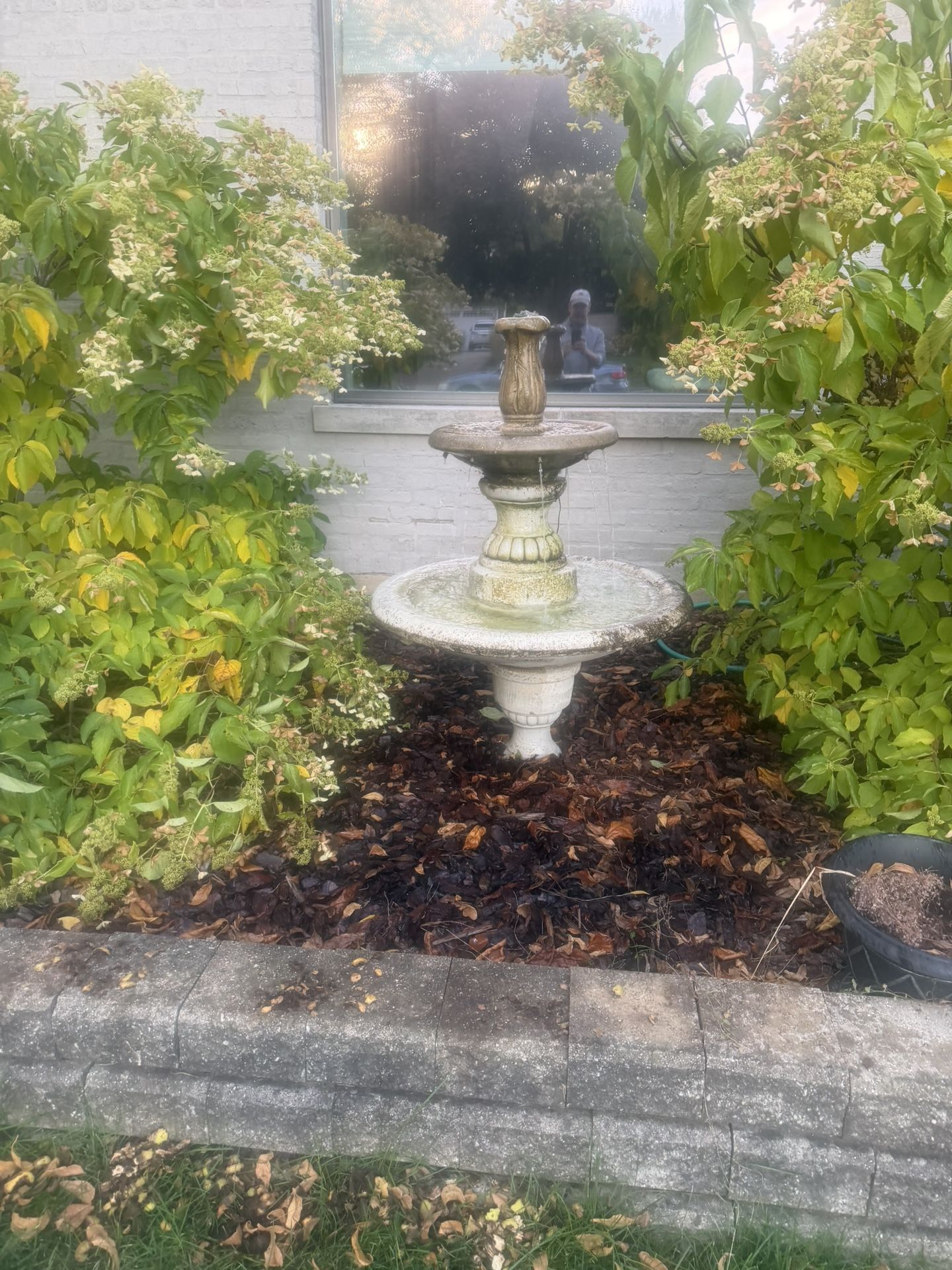 SOLID CONCRETE 2 TIER WATER FOUNTAIN