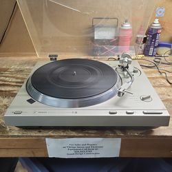 Vintage Pioneer PL-500 Turntable Record Player