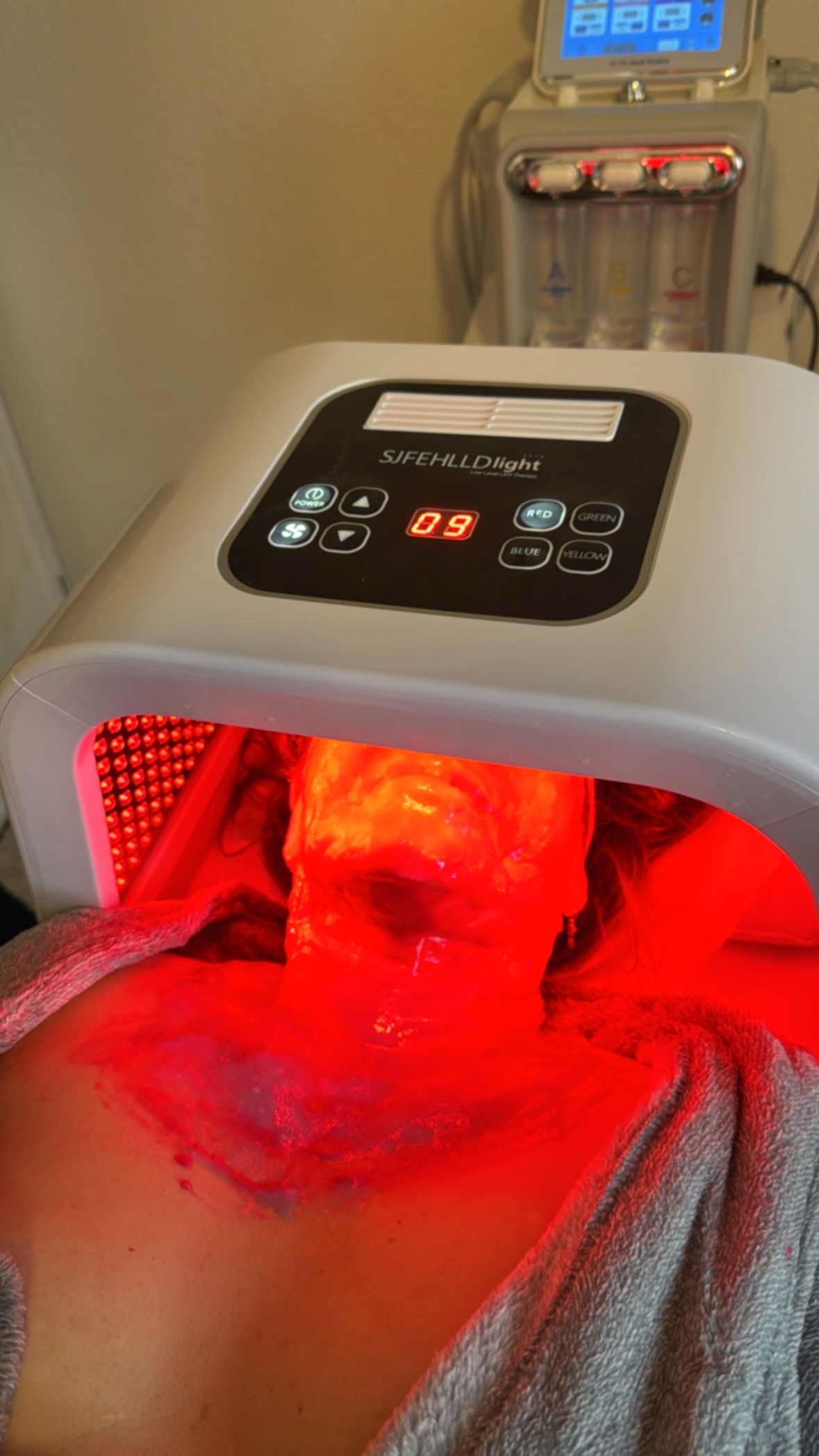 LED Light Therapy Face Mask