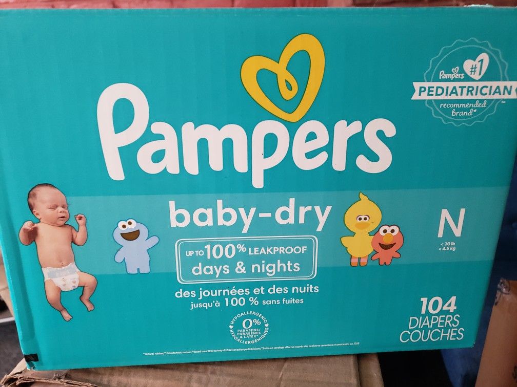Case of 104 Pampers Baby Dry Diapers - Newborn
