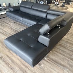 Sectional Sofa 