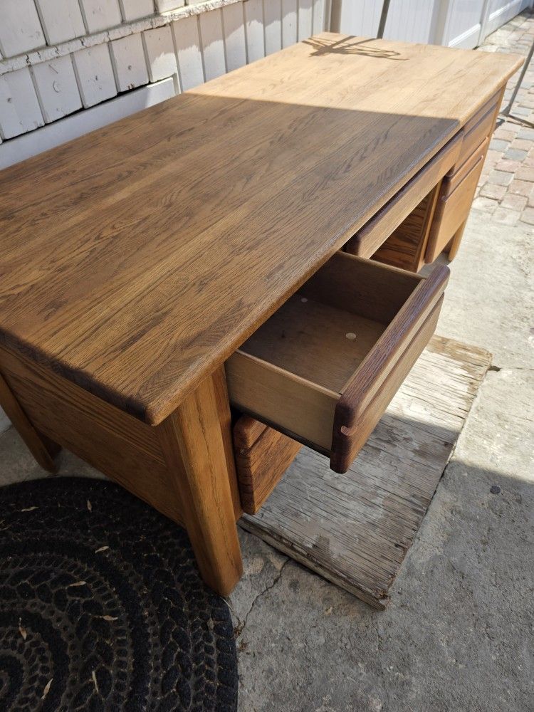 Wood Desk . Good Wood Very Heavy . $35 