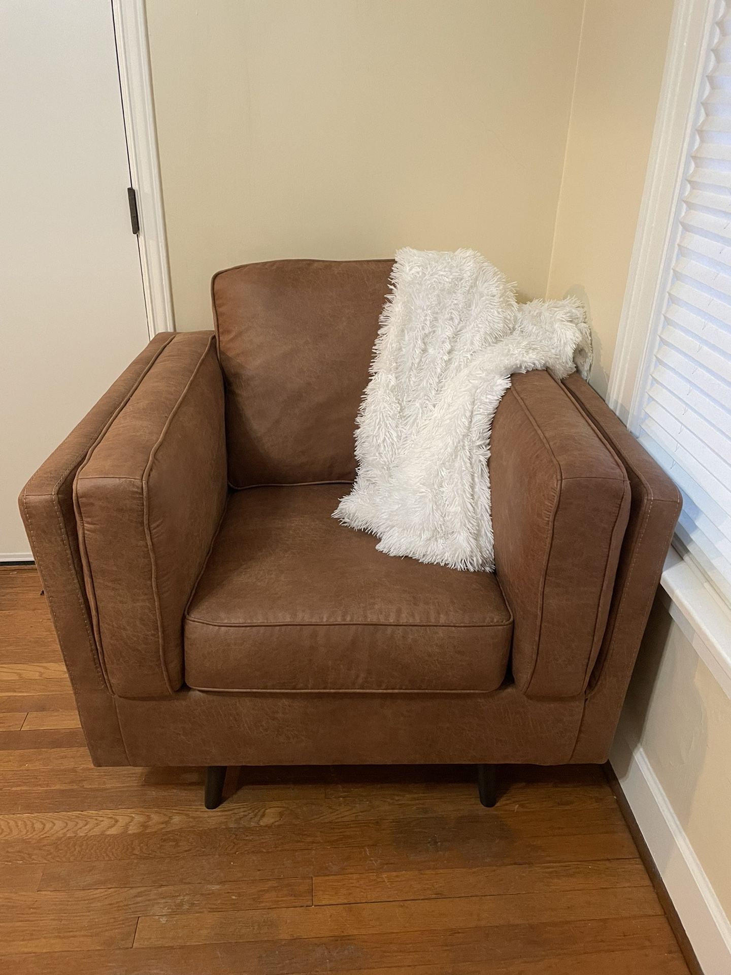 Ashley Furniture Maimz Chair