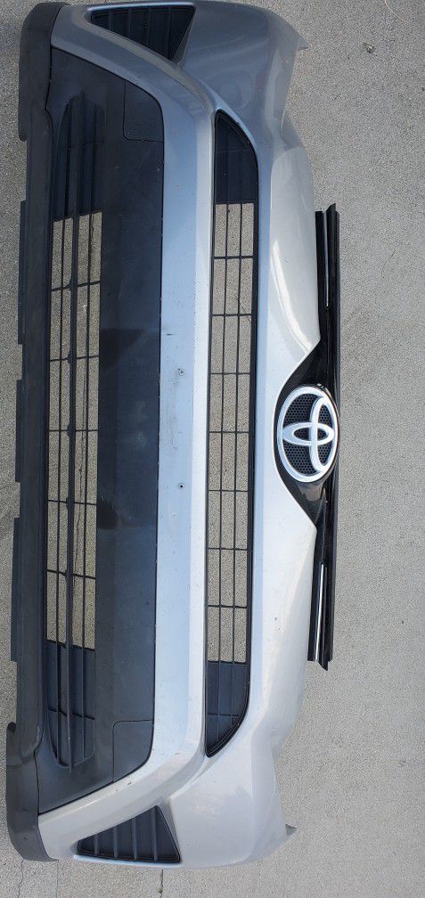 2016 Toyota Rav4 Front Bumper 
