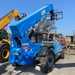 FORKLIFT VARIABLE REACH 8000#40-49’ PRICE DROP