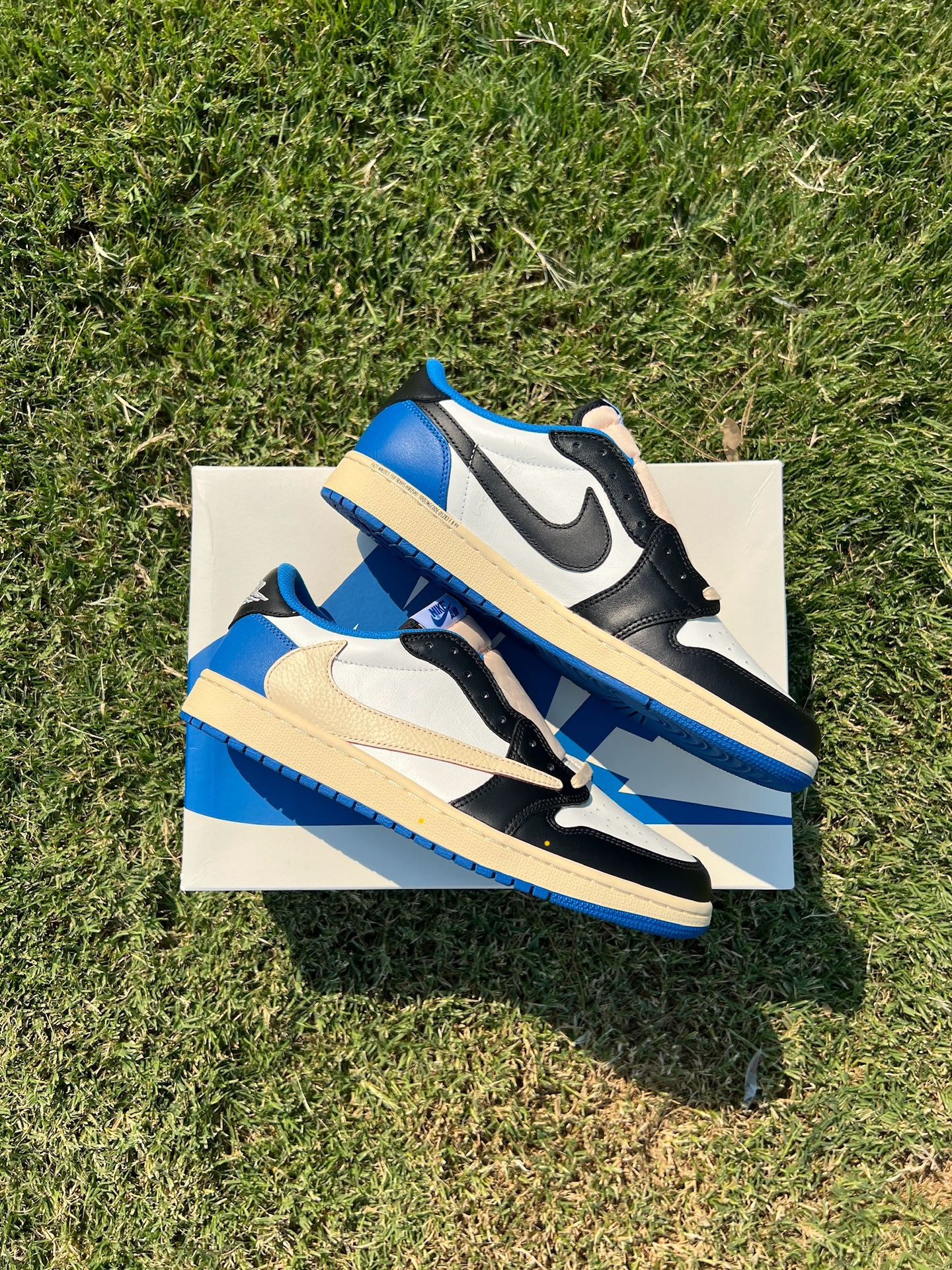 Travis Scott FRAGMENT Jordan 1 Lows