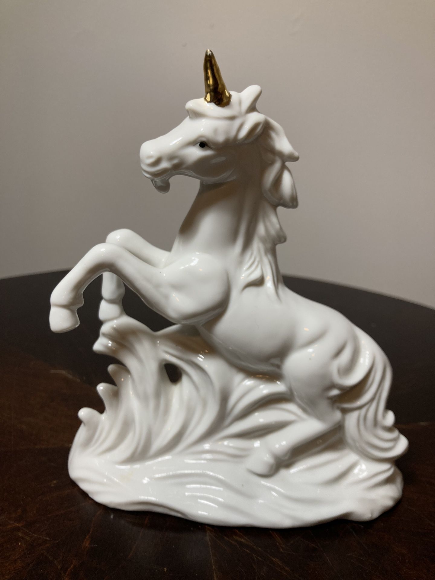 Porcelain Unicorn Gold Horn figurine Price Products Made in Taiwan Collectible