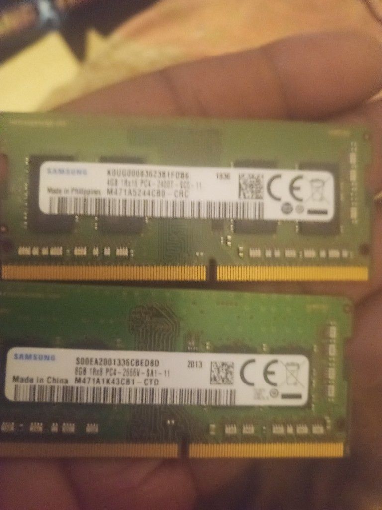 Computer Rams 8 And 4 Samsung