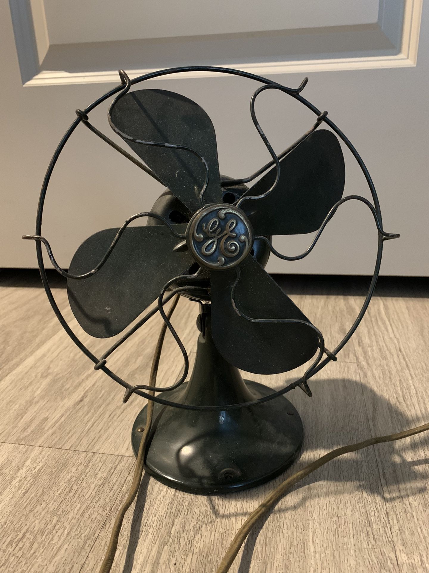Antique Fan GE 8 inches Non-Oscillating 1930 - $150 (Gilbert)