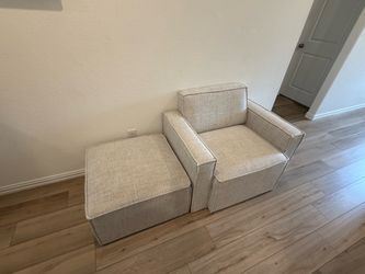 Accent Chair w/ Matching Ottoman