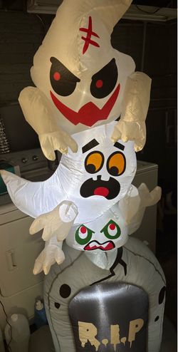 GC light up inflatable 5ft