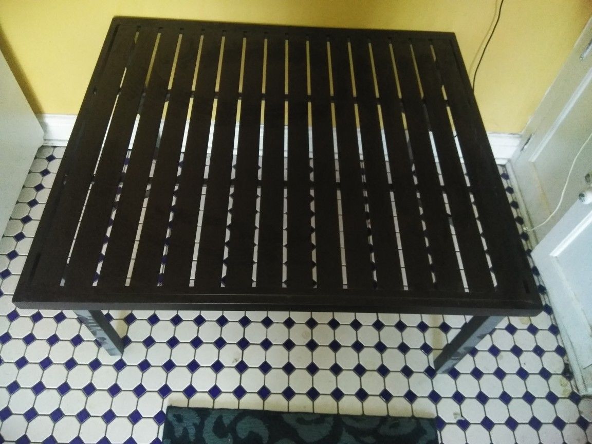 Folding metal coffee / patio table