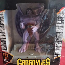 Gargoyles Goliath Talking Figure Bank Thinkway Toys 1995 vintage
