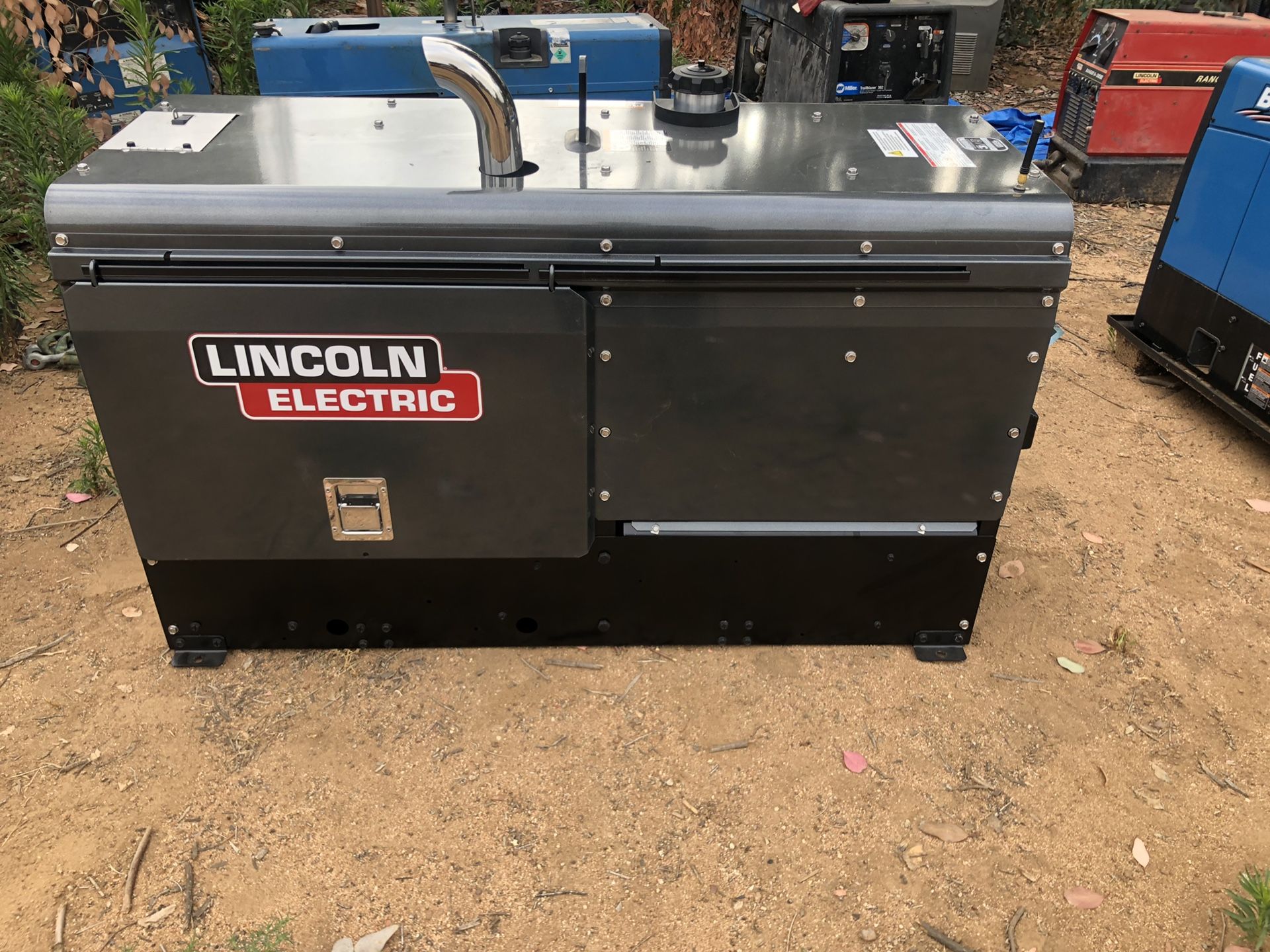 Lincoln Cross Country 300 Pipe Liner welder Generator Brand new for