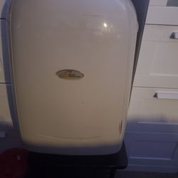 AIR CONDITIONER 12,000 BTU $200 or BEST OFFER