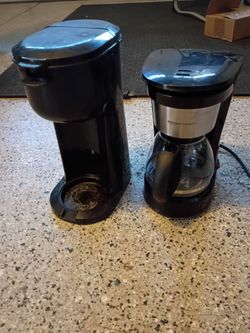 2 Coffee Makers ( UNKNOWN CONDITION)