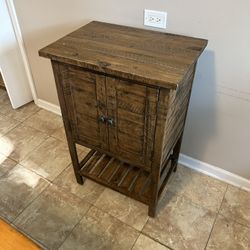 Cabinet / Pantry