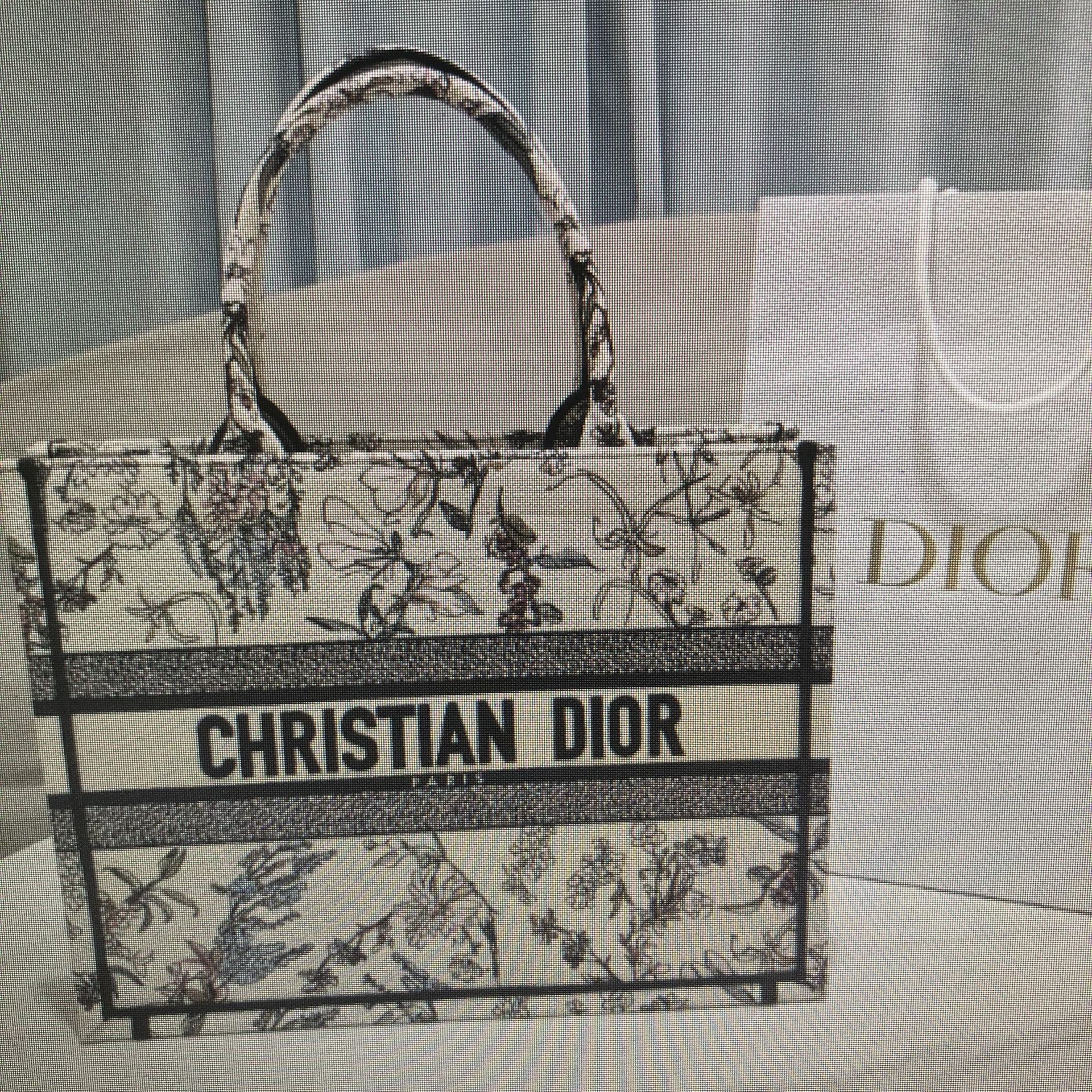 Dior Embroidery April Flower Women's Armpit Single Shoulder Bag
