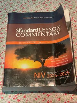 Standard Lesson Commentary Deluxe Edition 2024–2025