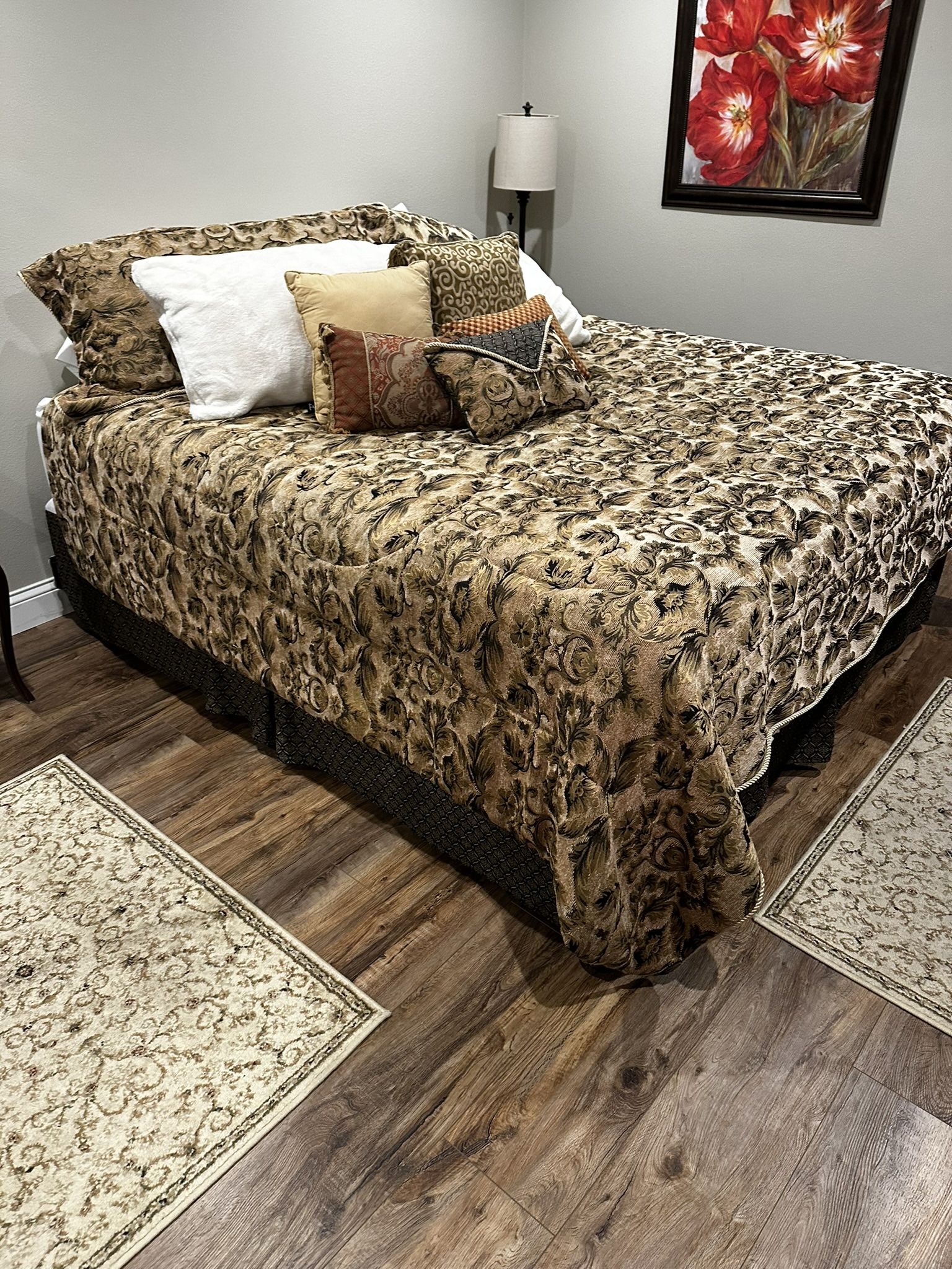 Cal King Comforter, Bed Skirt and Pillow Sham set