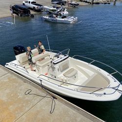 2018 Boston Whaler 180 Dauntless