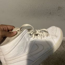Jordan 1 Mid “White”