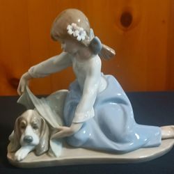 EUC Retired Lladro 'Dogs Best Friend' Girl and Dog Porcelain Figurine 5688 Spain